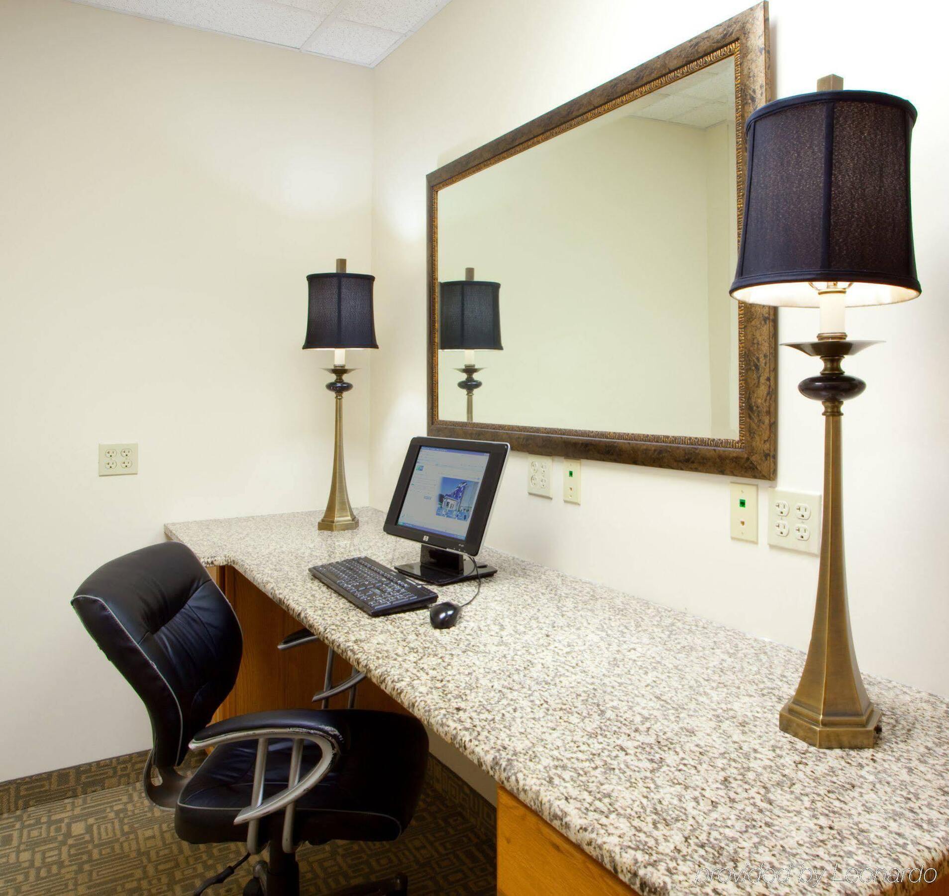 Holiday Inn Express Dumfries-Quantico By Ihg Экстерьер фото